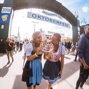 https://oktoberfest-on-a-budget-munich.getmunichhotels.com